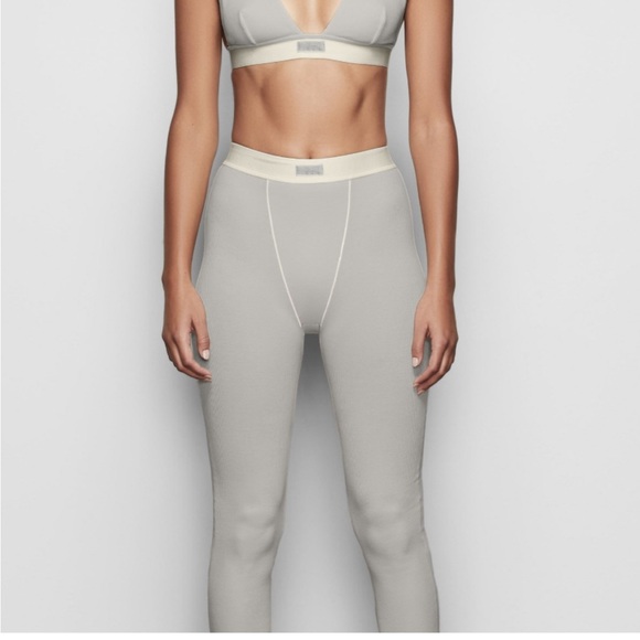 Skims ribbed leggings - Picture 3 of 9